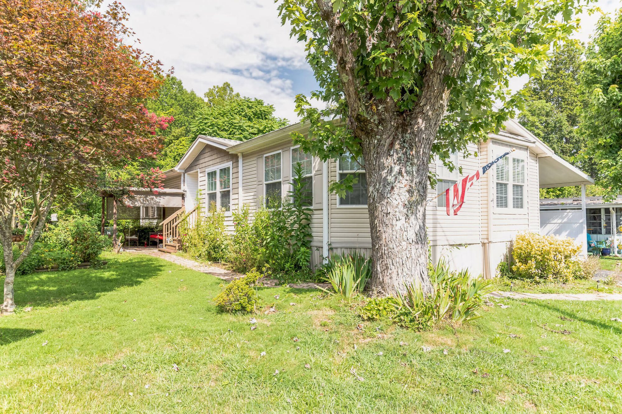 emeraldarbor-exterior-hendersonville-nc-27